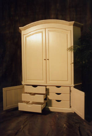 armoire3of3.jpg